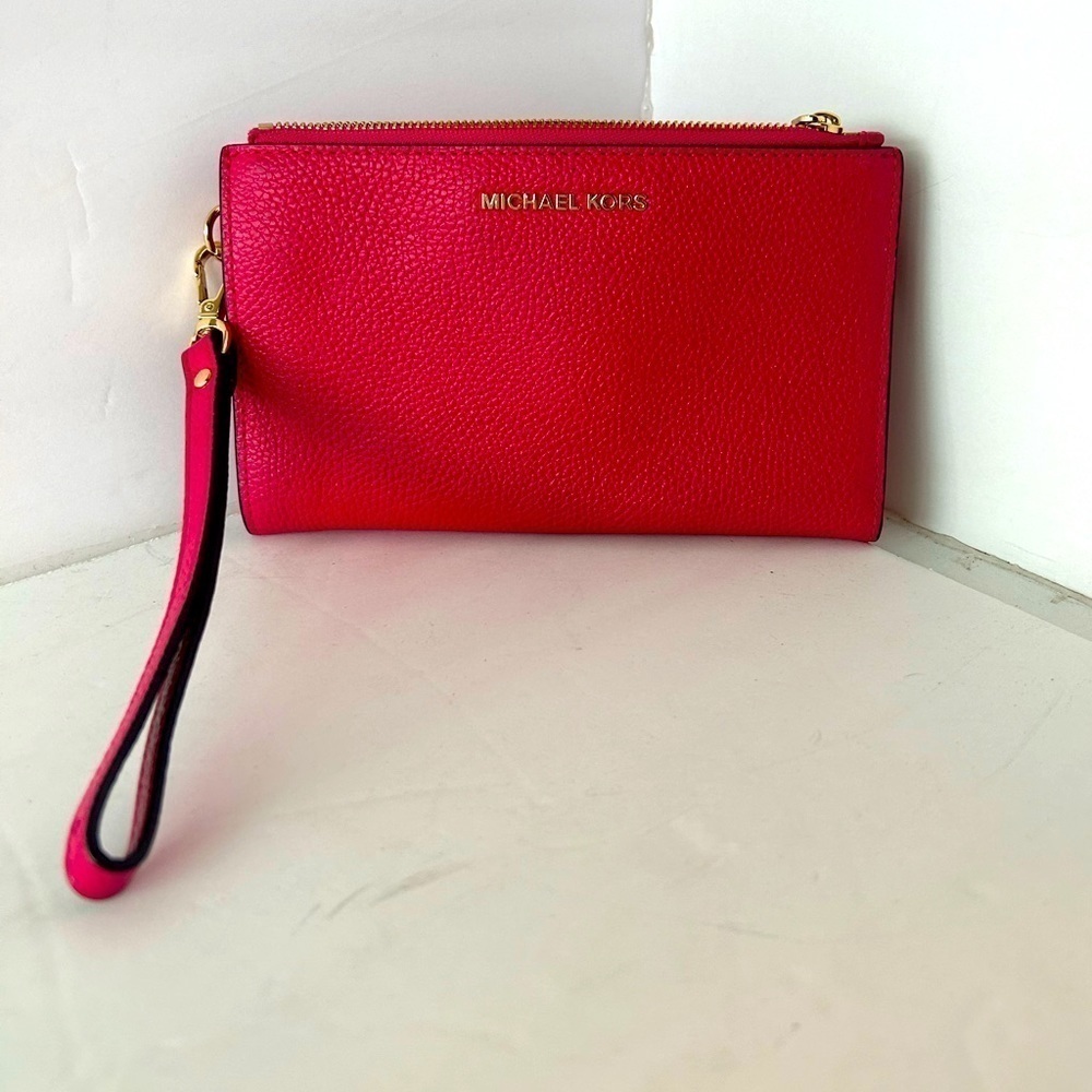 Michael Kors NWOT Fuchsia Leather Double Zip Wristlet Wallet - Picture 1 of 5